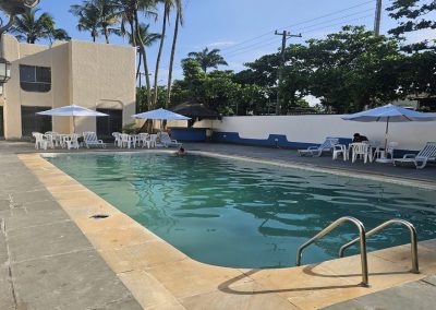 A Piscina no Tropical Hotel Guaruja - Enseada