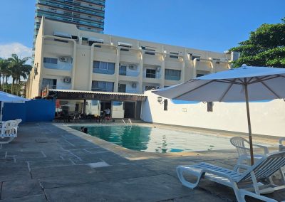Essa e a Piscina no Tropical Hotel Guaruja